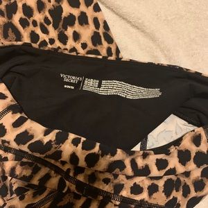 Yoga pants stretchy high rise